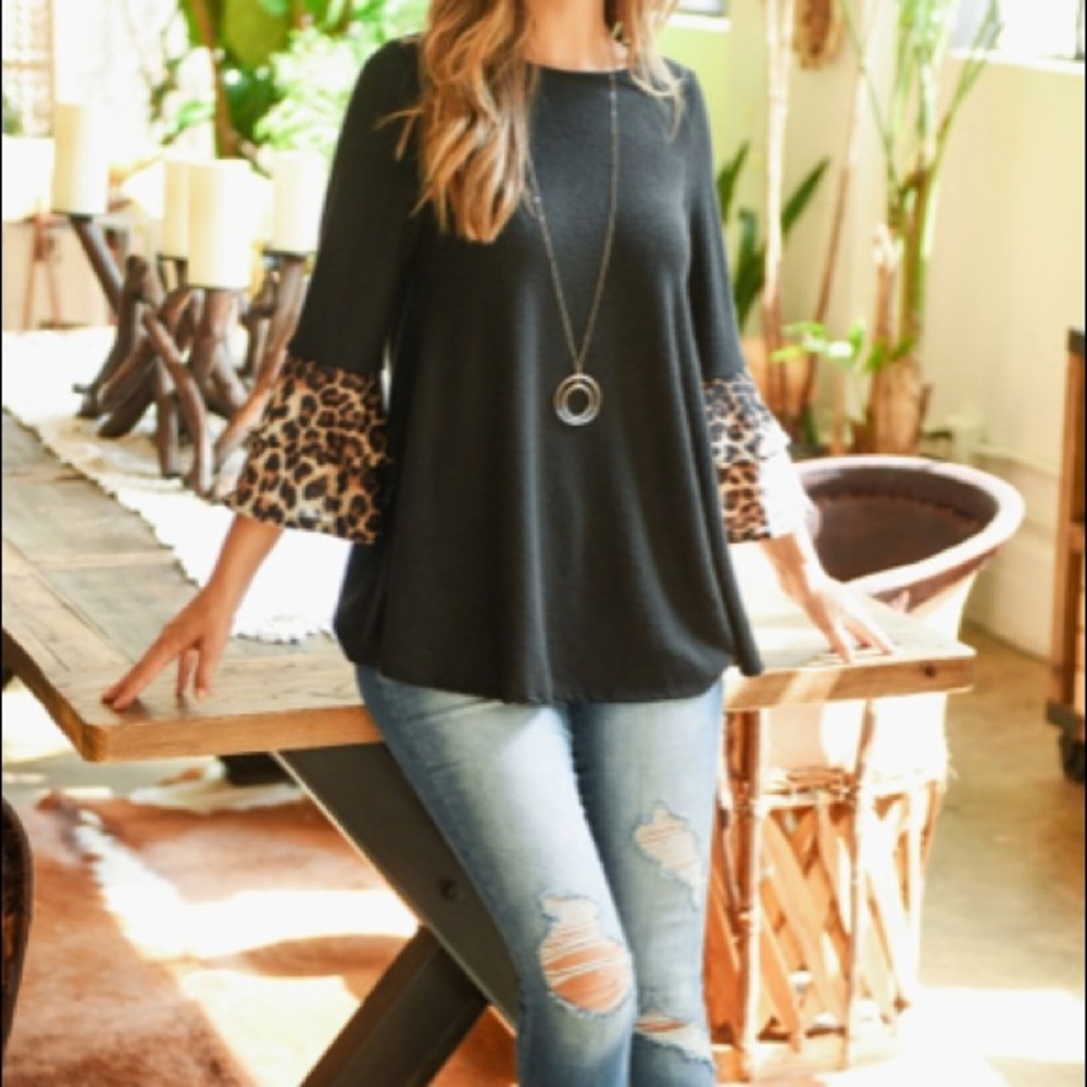 Flutter Sleeve Tunic Top - Picture 8 of 11
